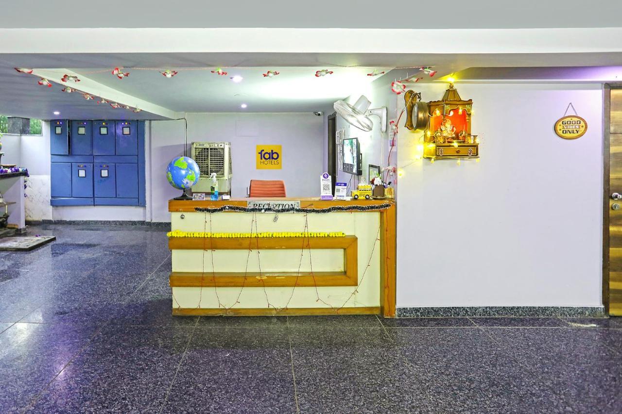 Fabhotel White House Bnb - Nr Yashobhoomi Convention Centre Дели Экстерьер фото