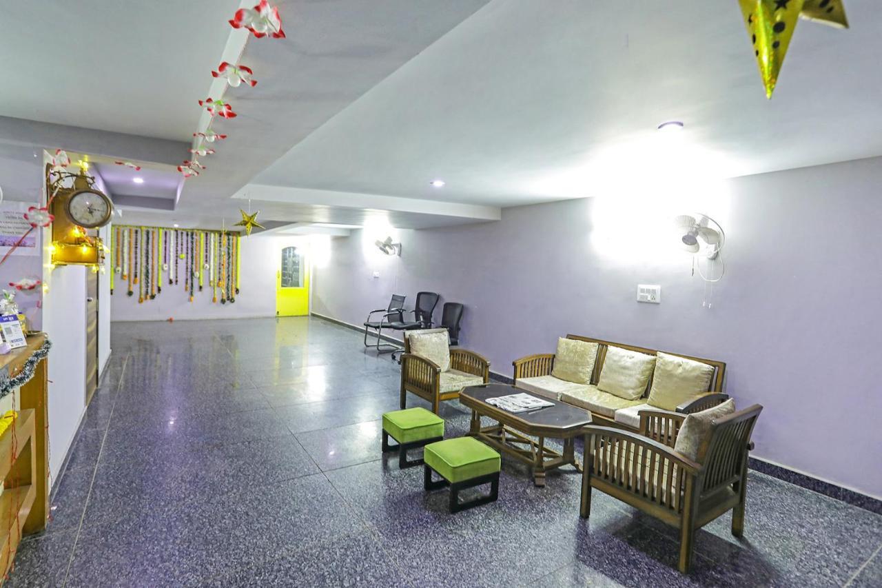 Fabhotel White House Bnb - Nr Yashobhoomi Convention Centre Дели Экстерьер фото